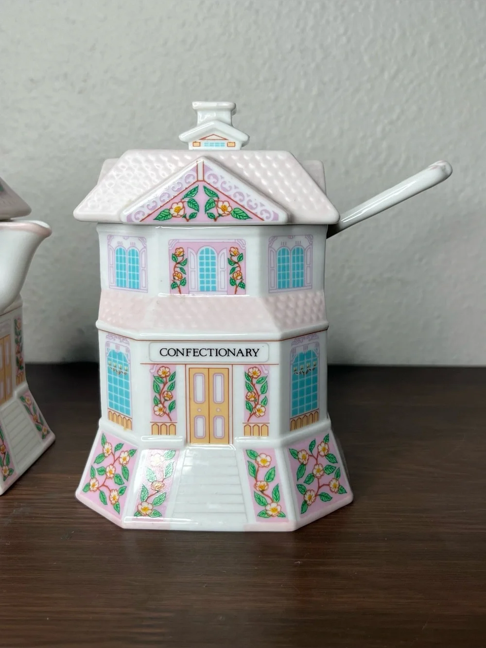 Lenox Village Confectionery And Creamery Sugar & Creamer Set w/ Spoon 1991
